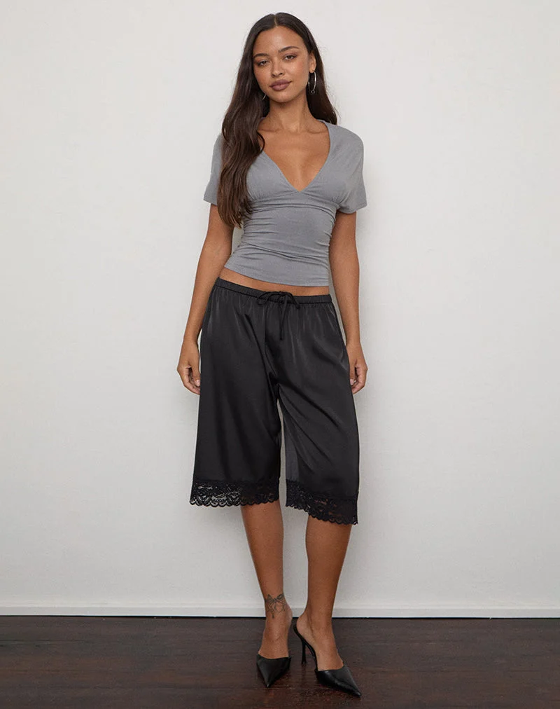 Short Qiana avec bordure en dentelle, en satin noir