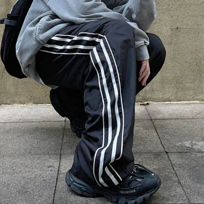 Track pants oversize