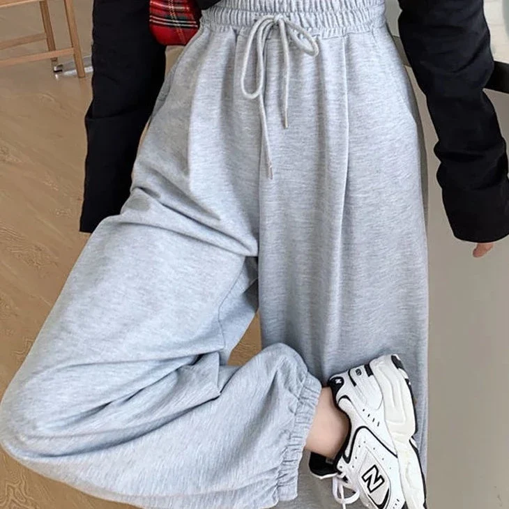 Baggy sweatpants