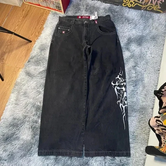 Baggy tribal