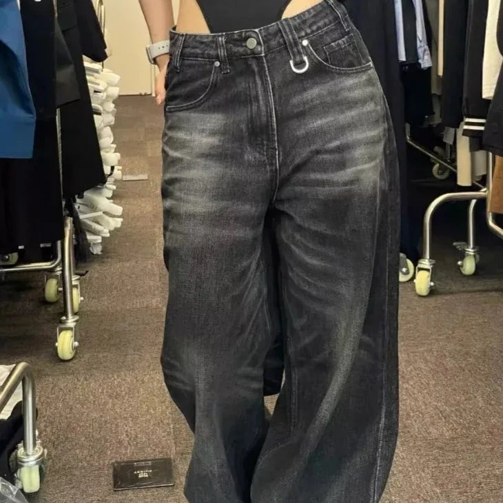 Baggy low rise jeans