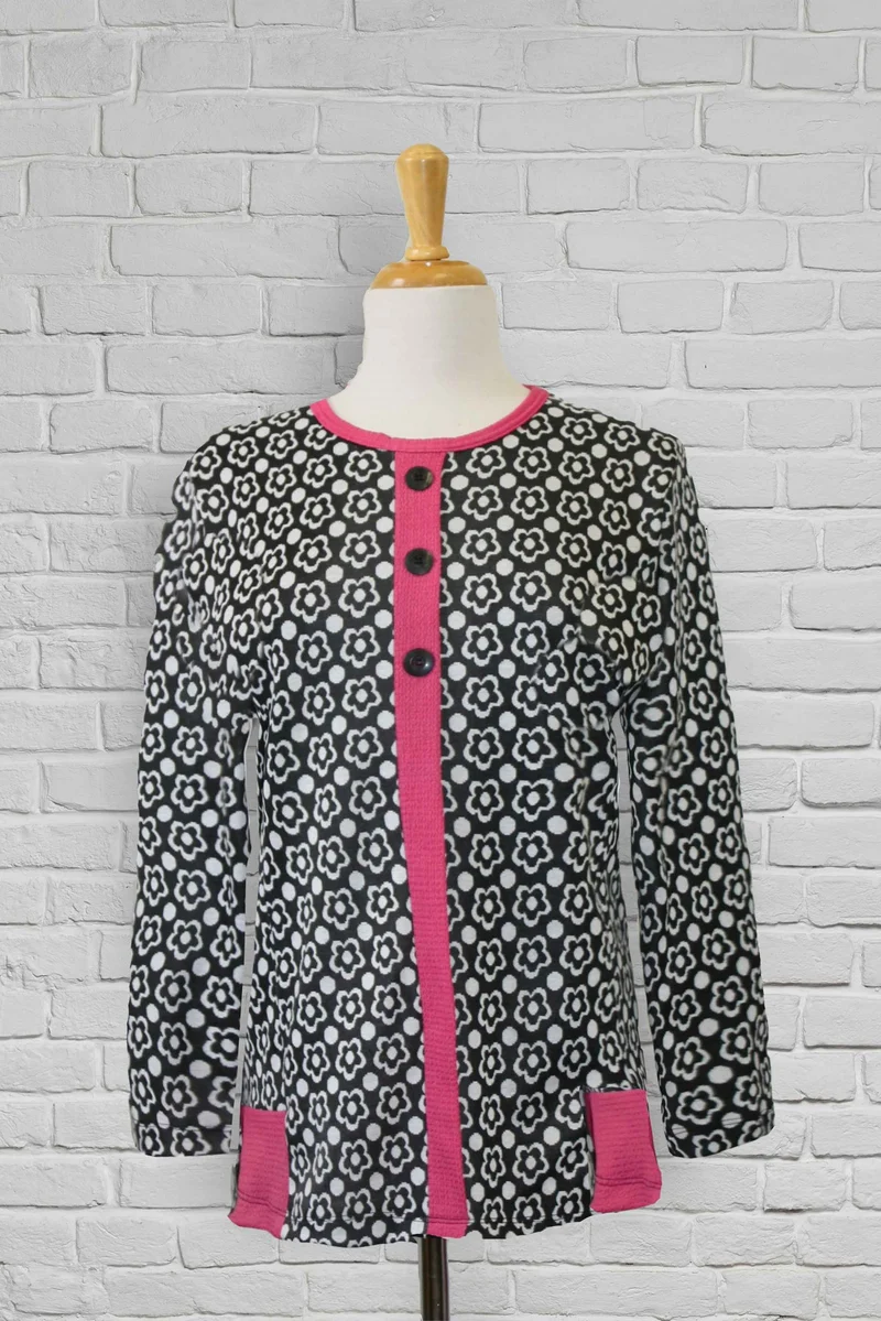 1QT348-1Y135-Adaptive Top, Fake Cardigan