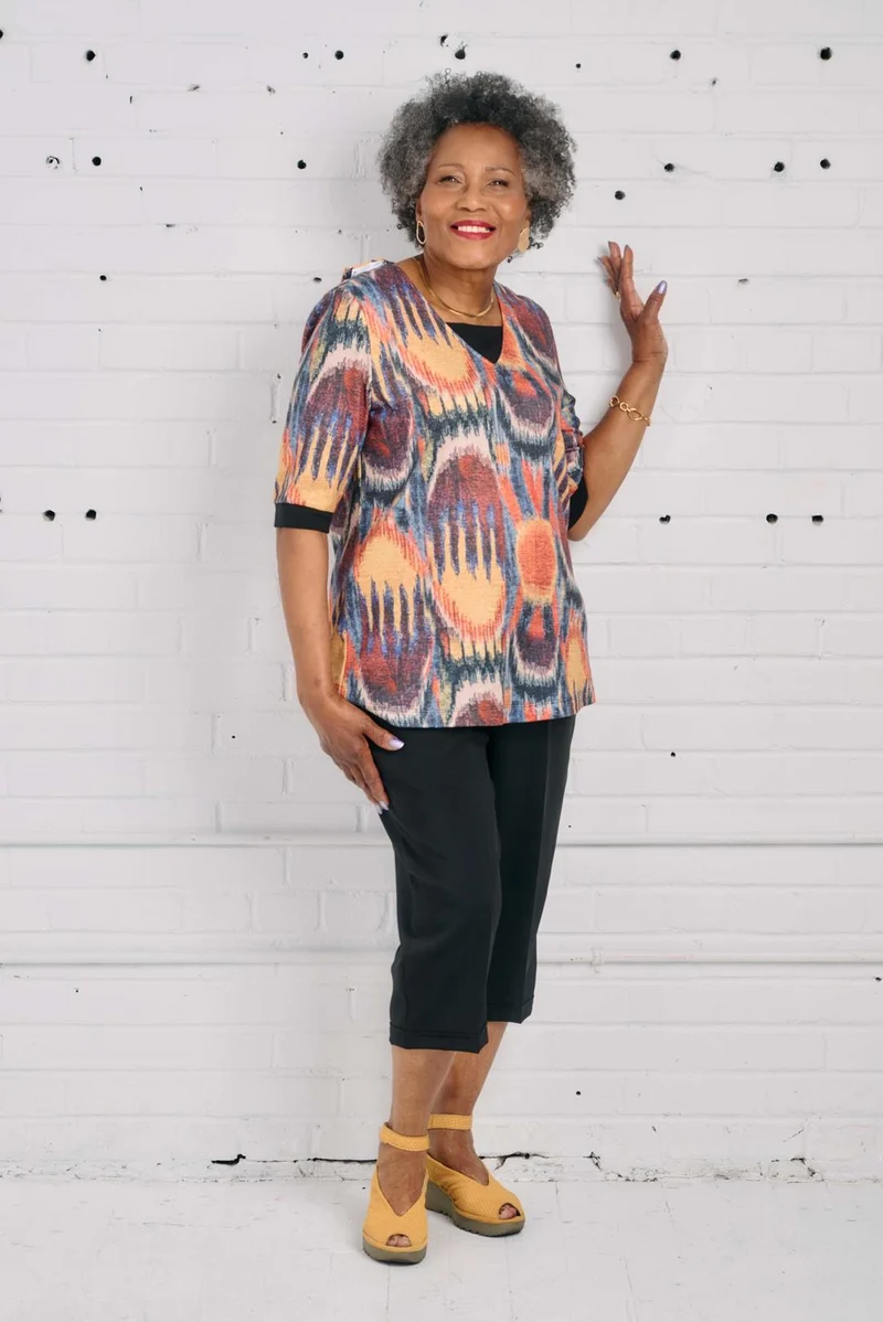 2DT396-2D130-Adaptive Top, 3/4 Sleeves, Overlayer Effect