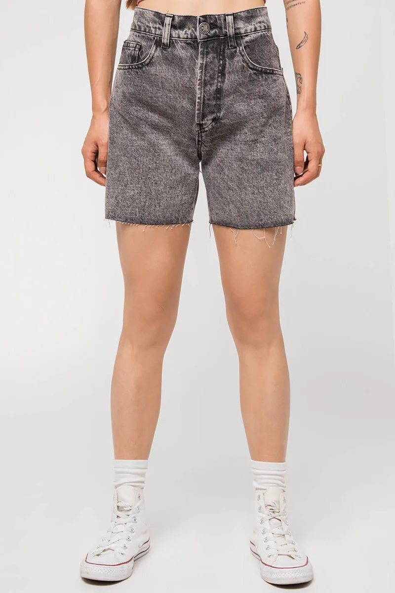 Short mi-long en jean