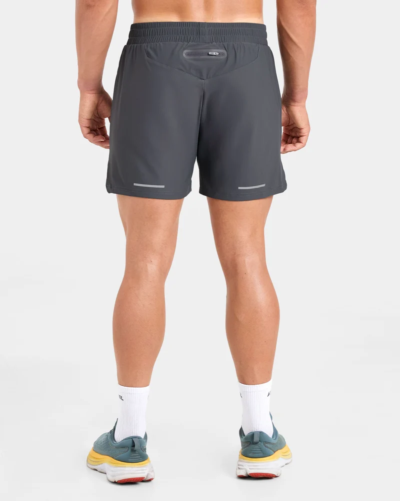 Run 5" Shorts - Hurricane Gris