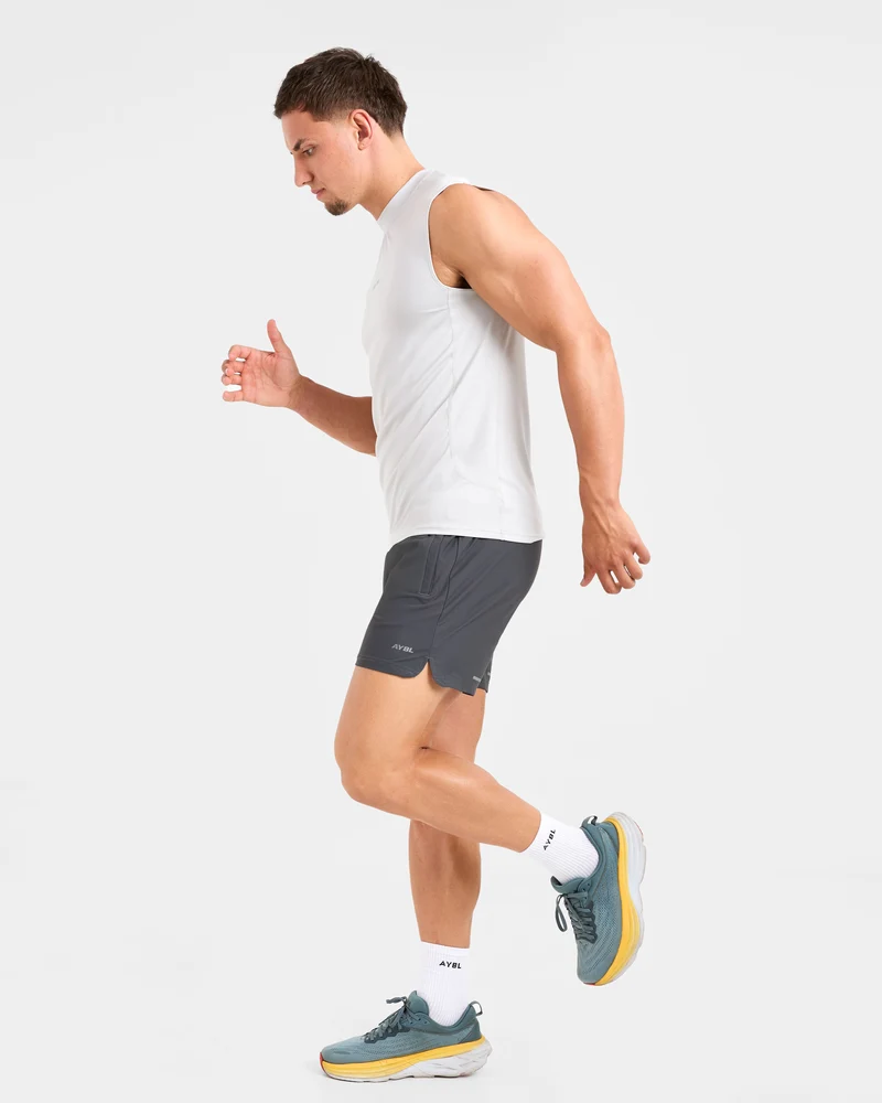 Run 5" Shorts - Hurricane Gris