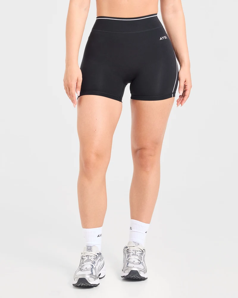 Form Shorts - Noir