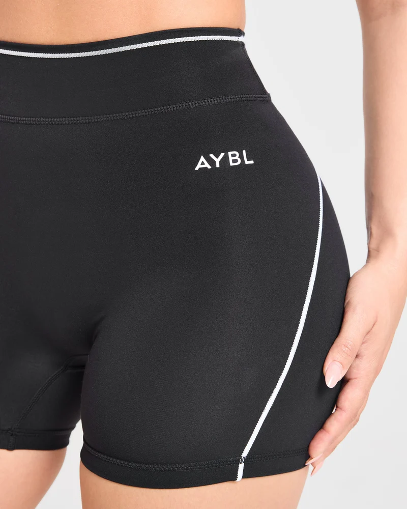 Form Shorts - Noir