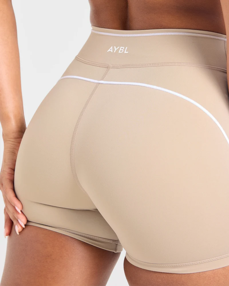 Form Shorts - Mocha
