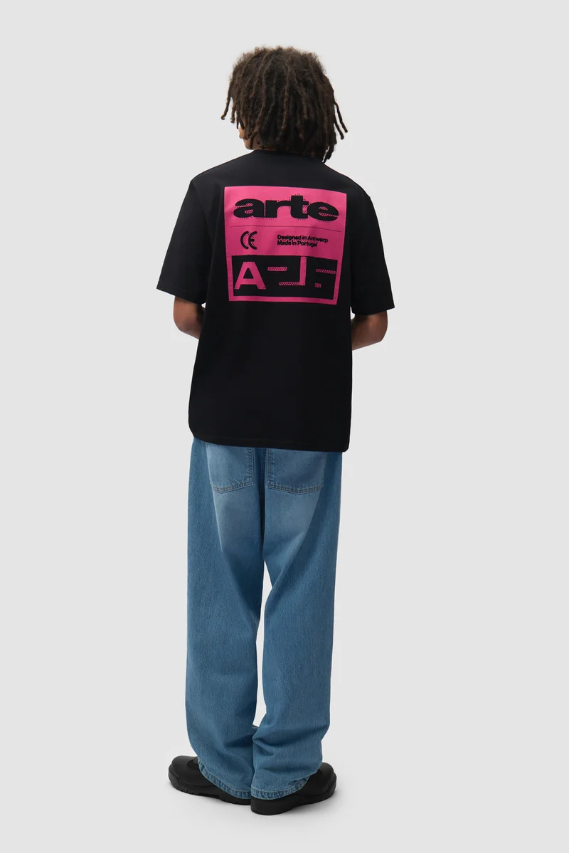 T-shirt « Pink Serial » - Noir