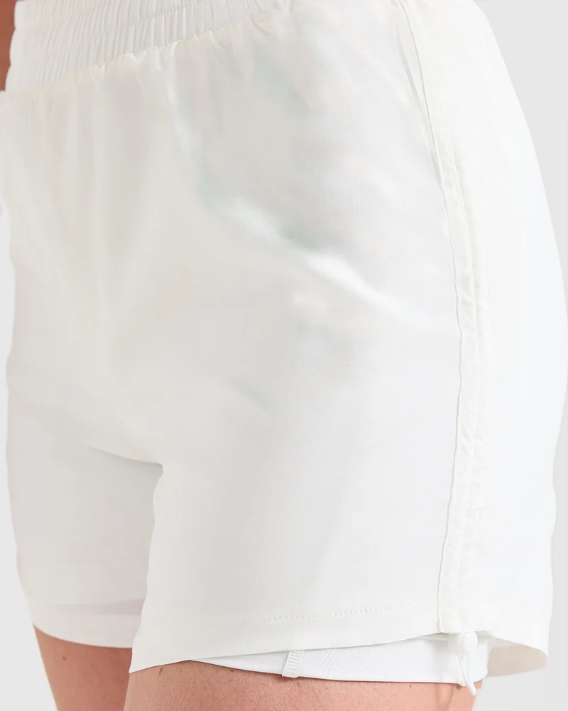 Run Ruched Shorts - Blanc
