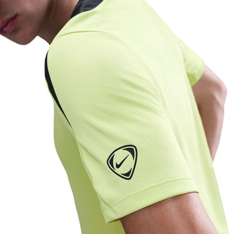 Haut Nike Dri-FIT Strike Total 90