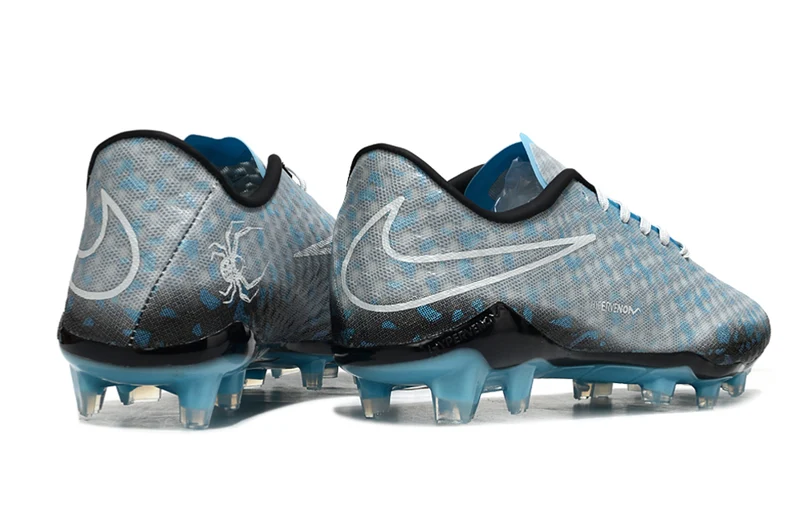 Crampons Hypervenom Phantom