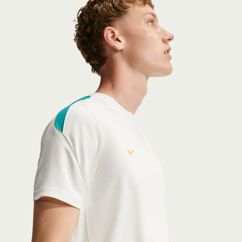 Nike Dri-FIT Strike Shirt