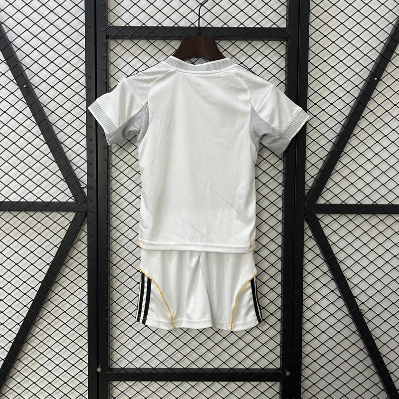 25/26 Ensemble Enfant Real Madrid