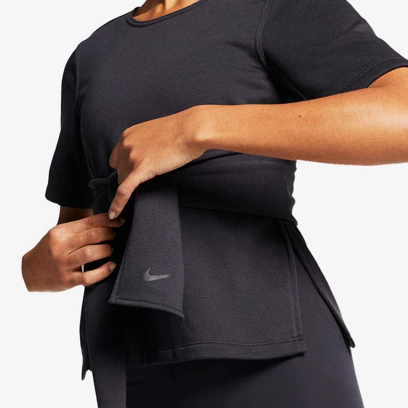 Haut de training de yoga à manches courtes Nike Studio pour