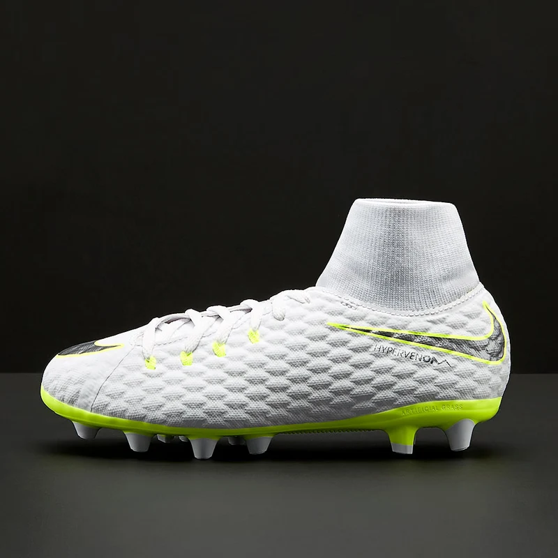 Chaussure de football à crampons pour terrain synthétique Ni