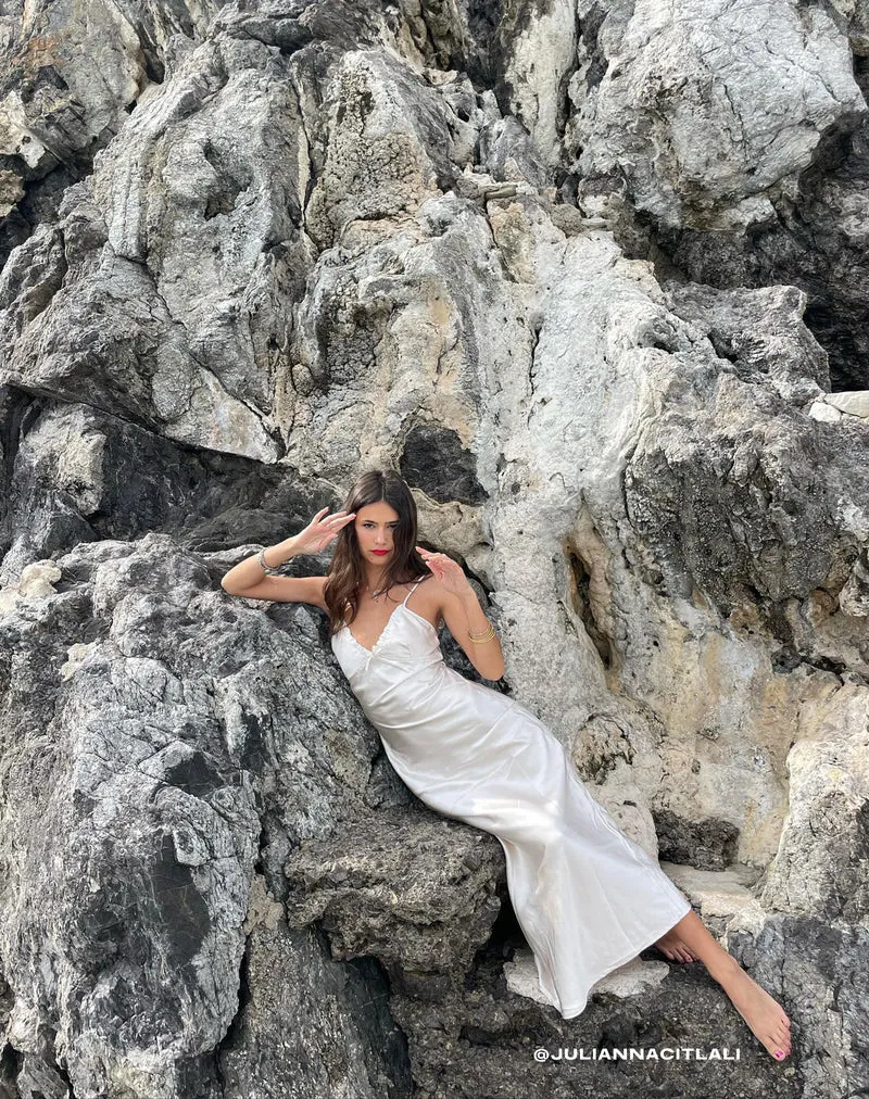 Robe midi Padil en satin ivoire perlé