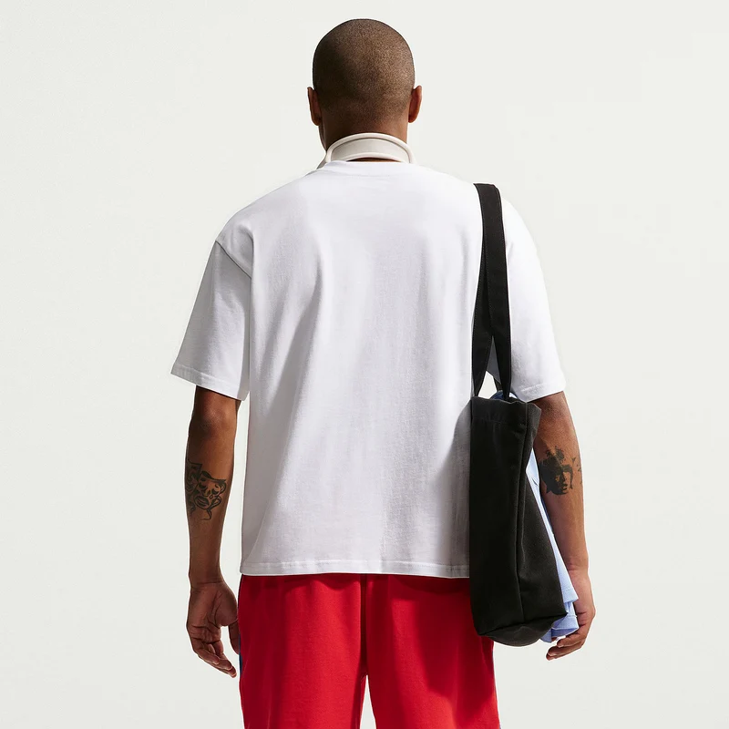 T-Shirt Nike Sportswear Boxy Calcio