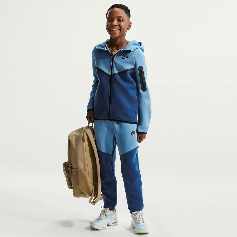 Nike Sportswear Older Kids Tech Fleece Full-Zip Hoodie (8-15Y)