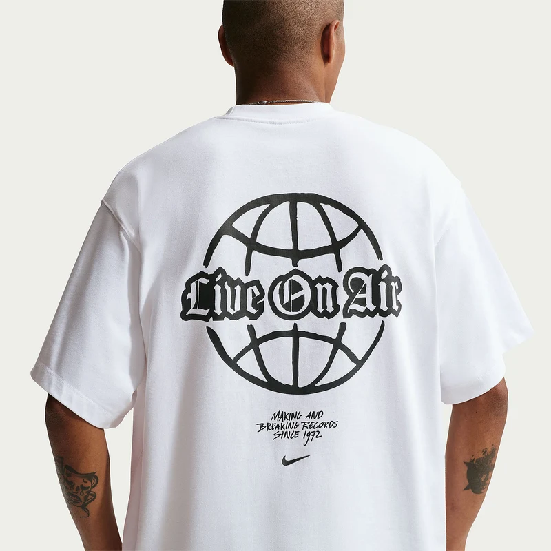 Nike Sportswear Solo Swoosh Graphic T-Shirt