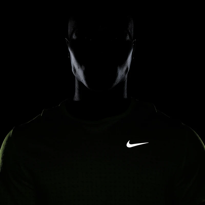 Nike Dri-FIT Breathe Miler T-Shirt