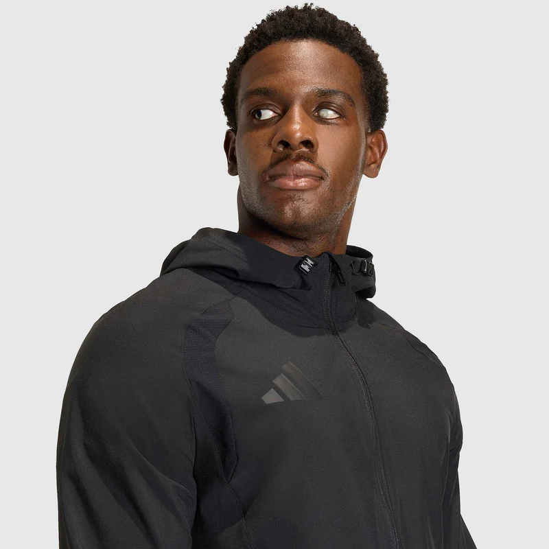Coupe Vent à Capuche adidas Tiro Travel Slim