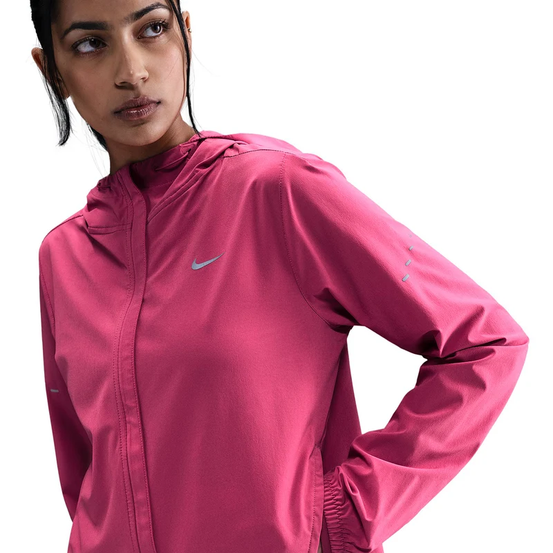 Nike Womens Swift Repel Packable Jacket