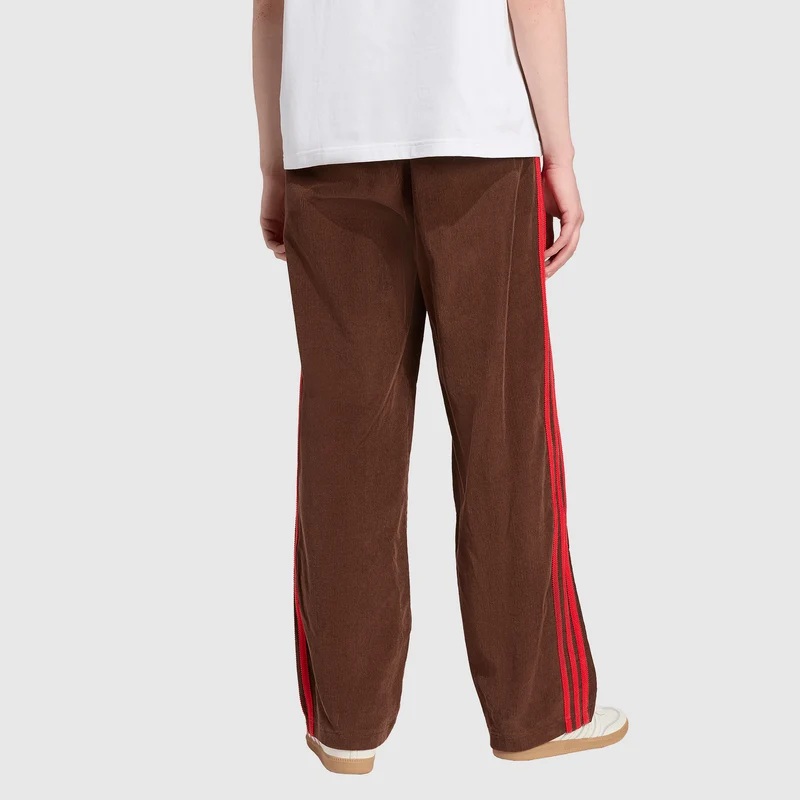 Pantalon en velours côtelé adidas Originals