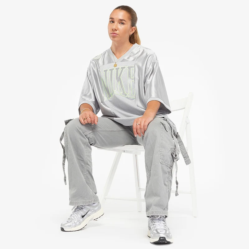 Nike Sportswear Womens Street Short-Sleeve Graphic Jersey Top