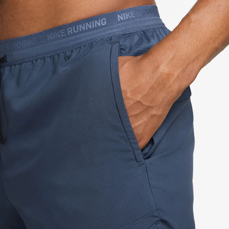 Short Nike Dri-FIT Stride 18 cm Slip Intégré