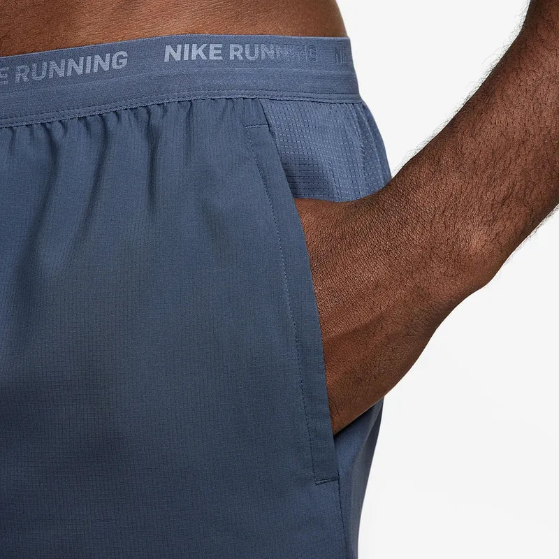 Short Nike Dri-FIT Stride 18 cm Slip Intégré