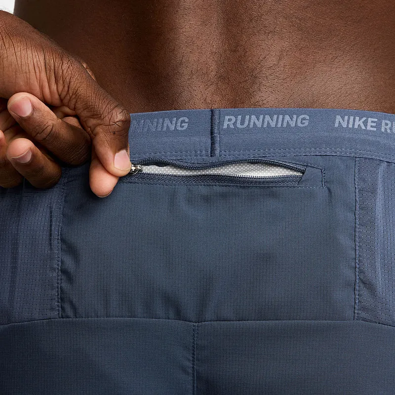 Short Nike Dri-FIT Stride 18 cm Slip Intégré