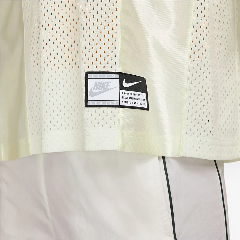 Nike Sportswear Womens Street Short-Sleeve Graphic Jersey Top