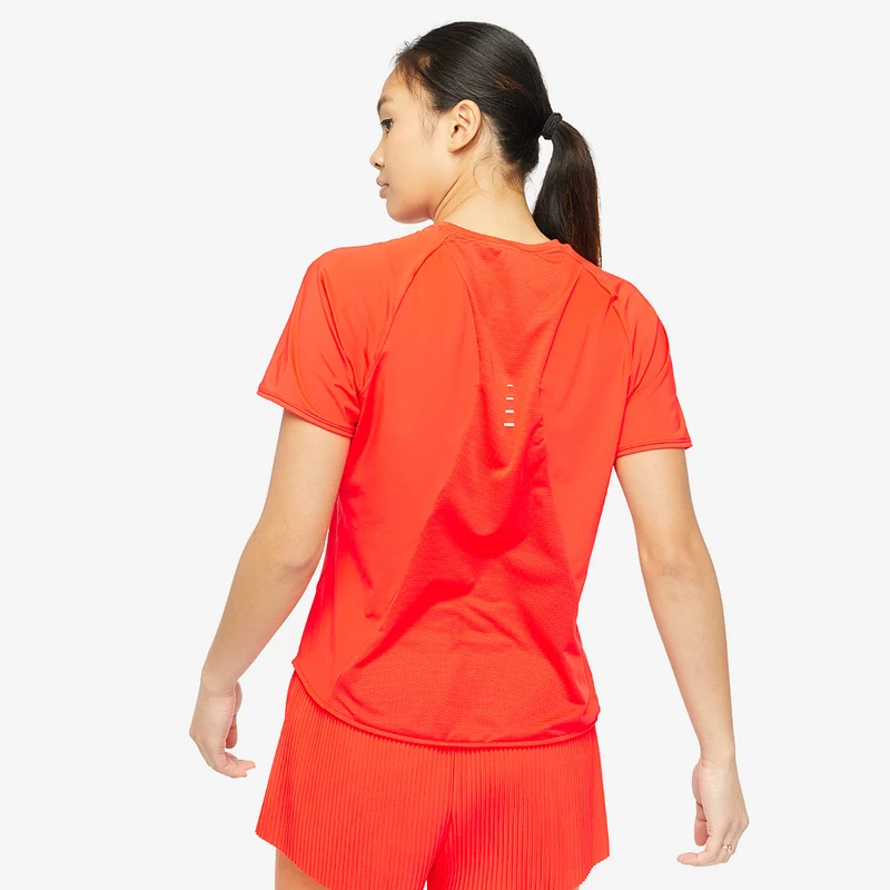T-Shirt Nike Dri-FIT Swift pour Femme