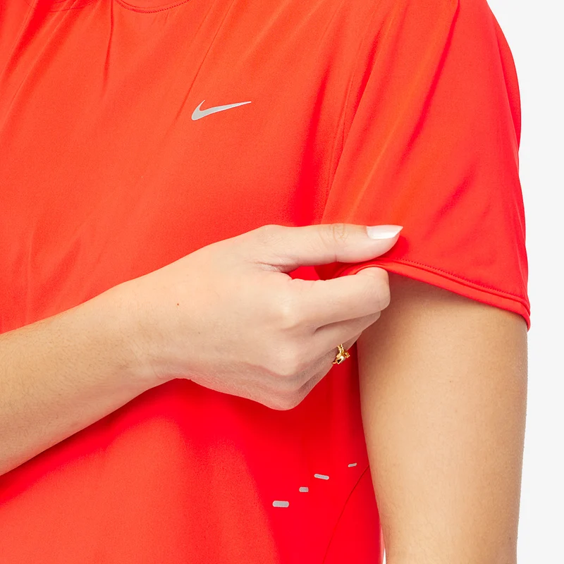 T-Shirt Nike Dri-FIT Swift pour Femme
