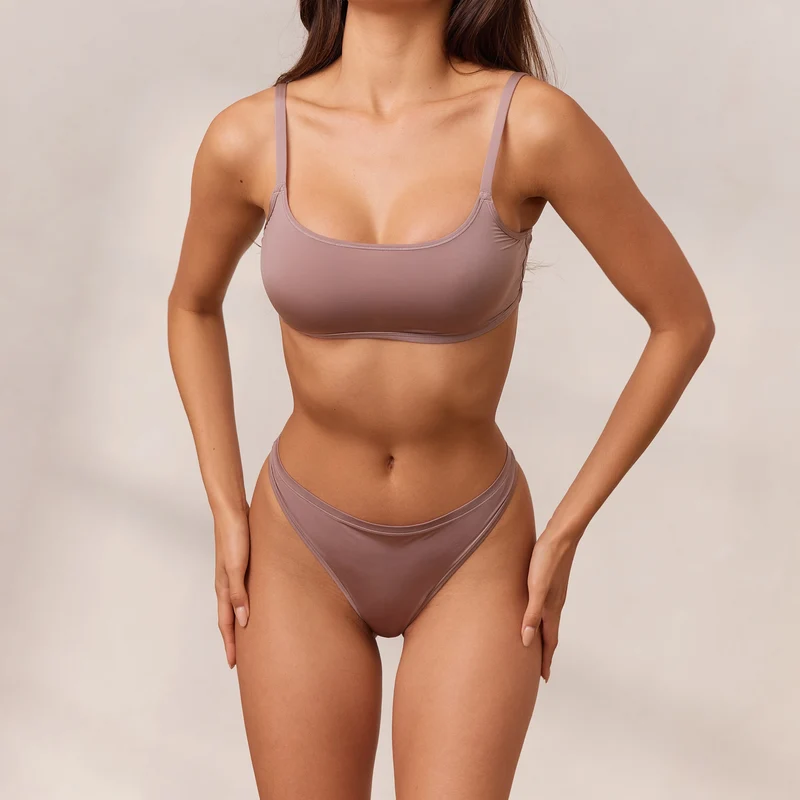 Barely There Brassière - Cassis