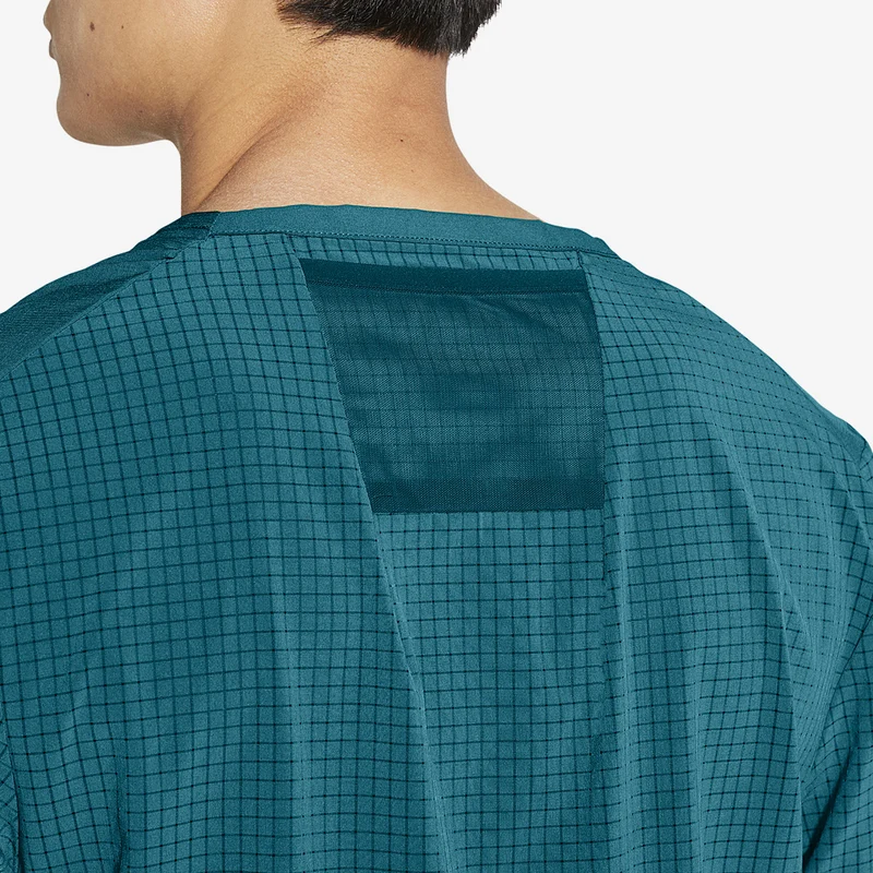 Ã‚Â Nike Dri-FIT Trail Rise 365 T-Shirt