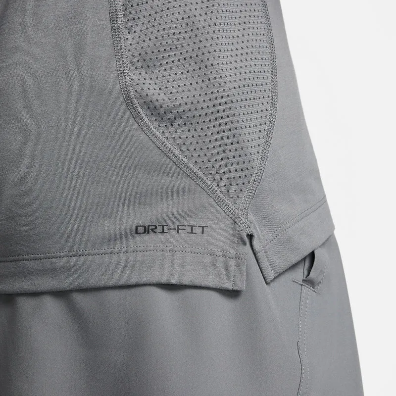 Nike Haut de fitness à manches courtes Dri