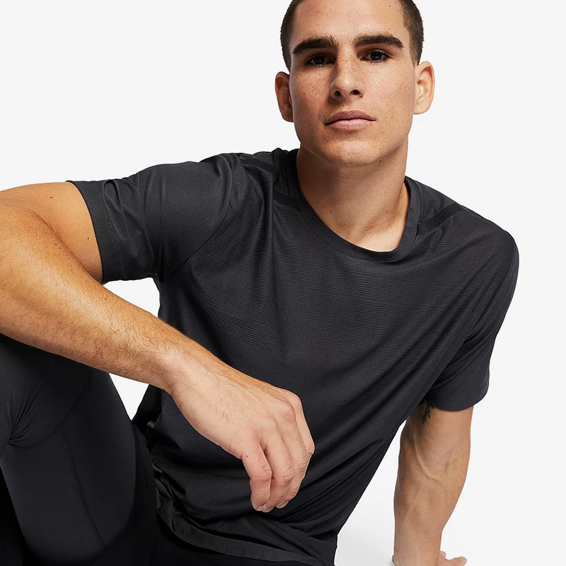 Nike Dri-FIT Breathe T-Shirt
