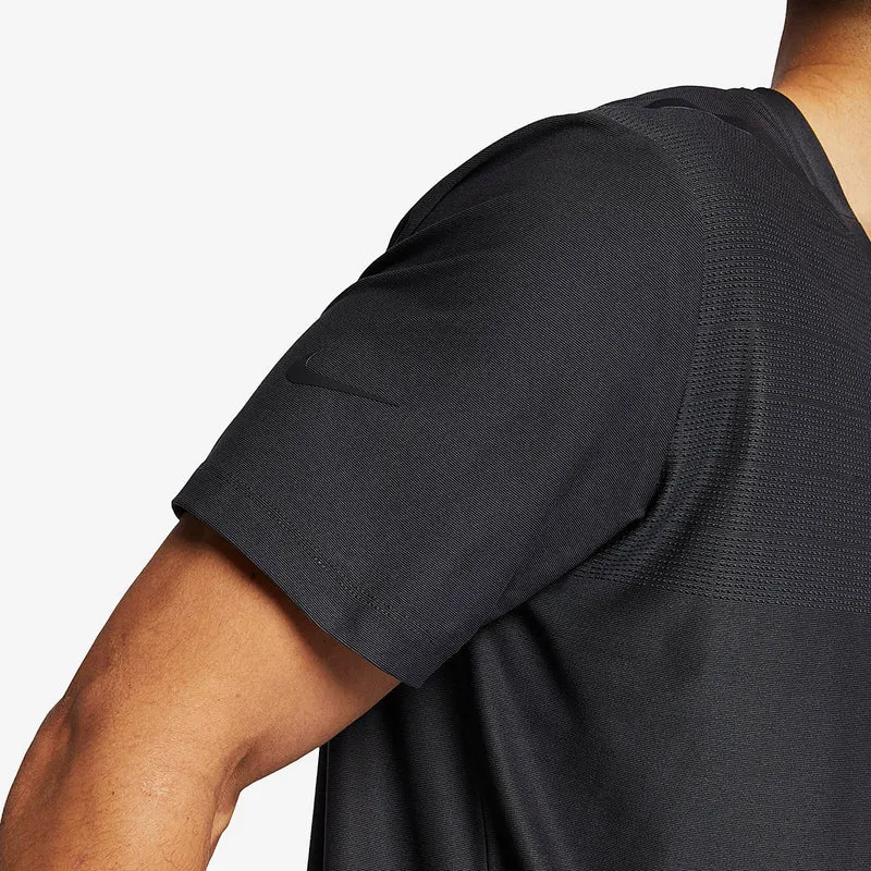 Nike Dri-FIT Breathe T-Shirt