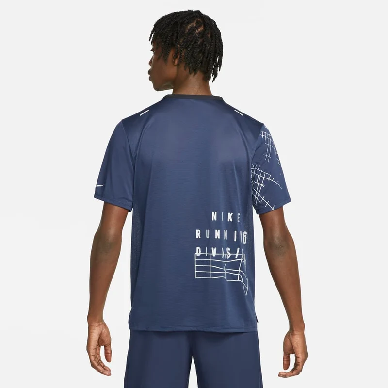Haut Nike Dri-FIT Run Division Rise 365