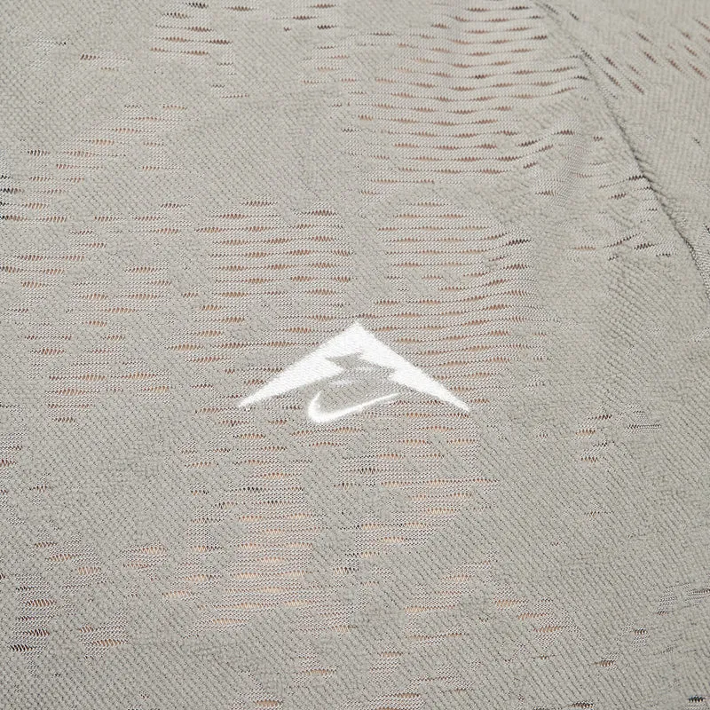 Nike Haut de running à demi-zip Dri