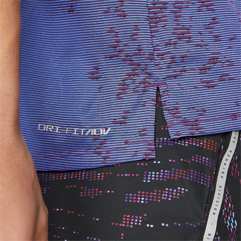 Nike Dri-FIT ADV Run Division Techknit T-Shirt