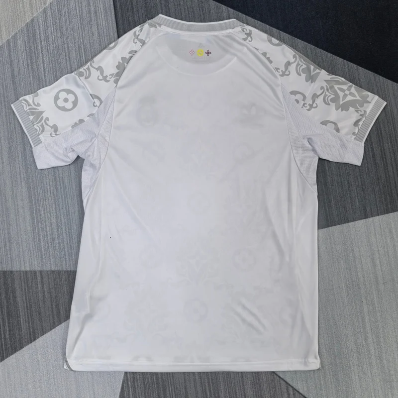 Maillot 25/26 Real Madrid Spécial LV