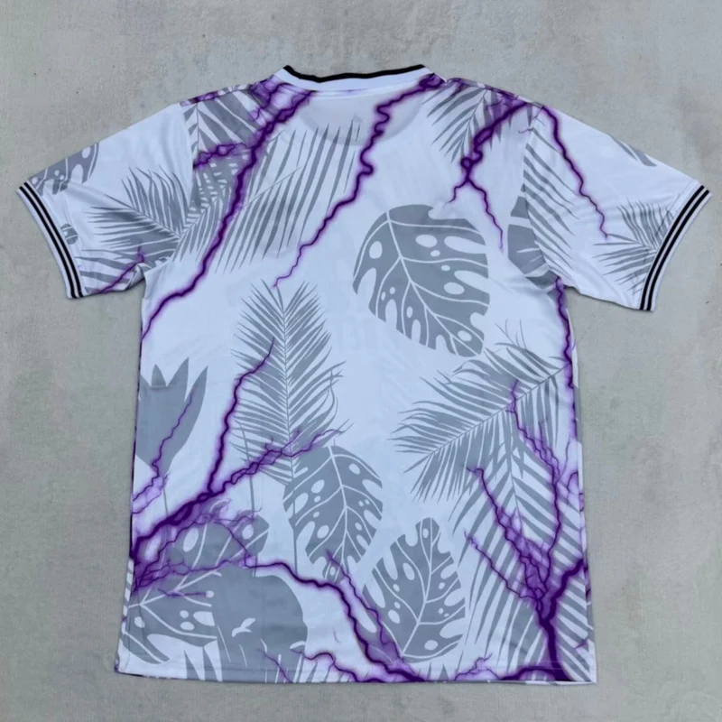 Maillot 25/26 Real Madrid Spécial violet style