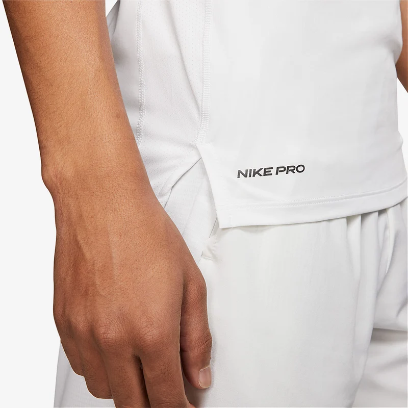 Nike Pro Sleeveless Top