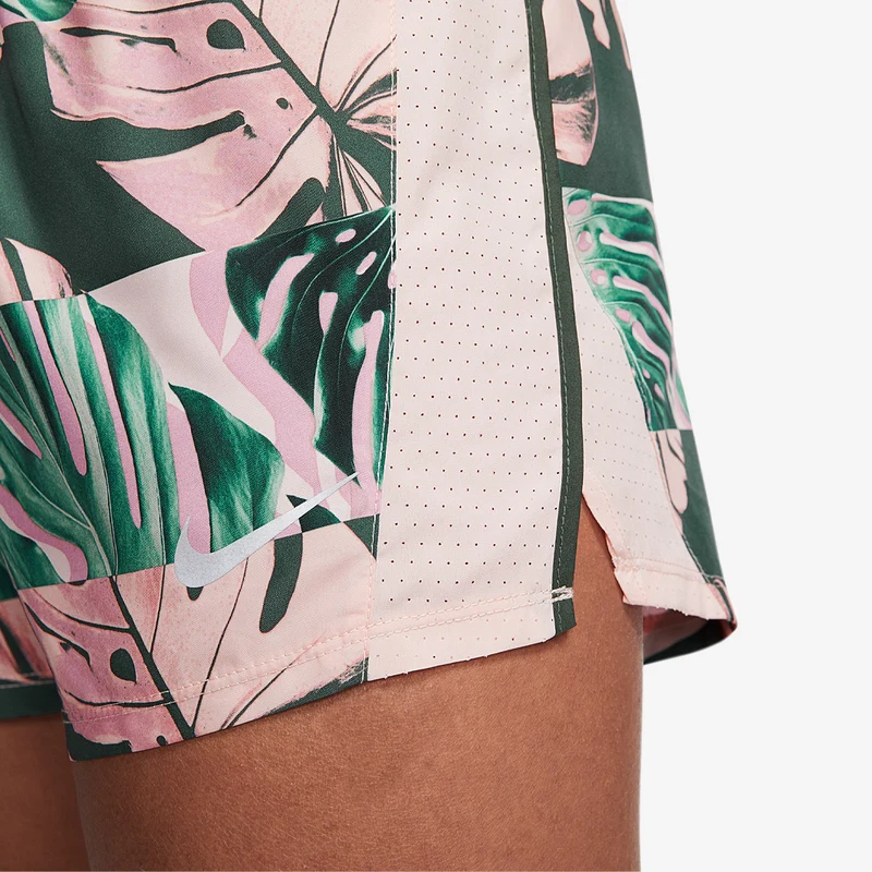 Nike Womens 10K Runaway Short