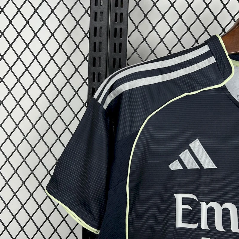 Maillot Extérieur Real Madrid 2025/26