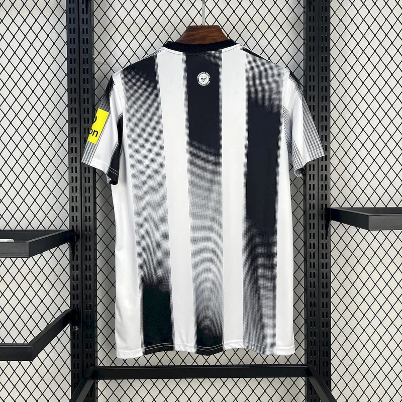 Maillot Spécial Newcastle United 2025/26